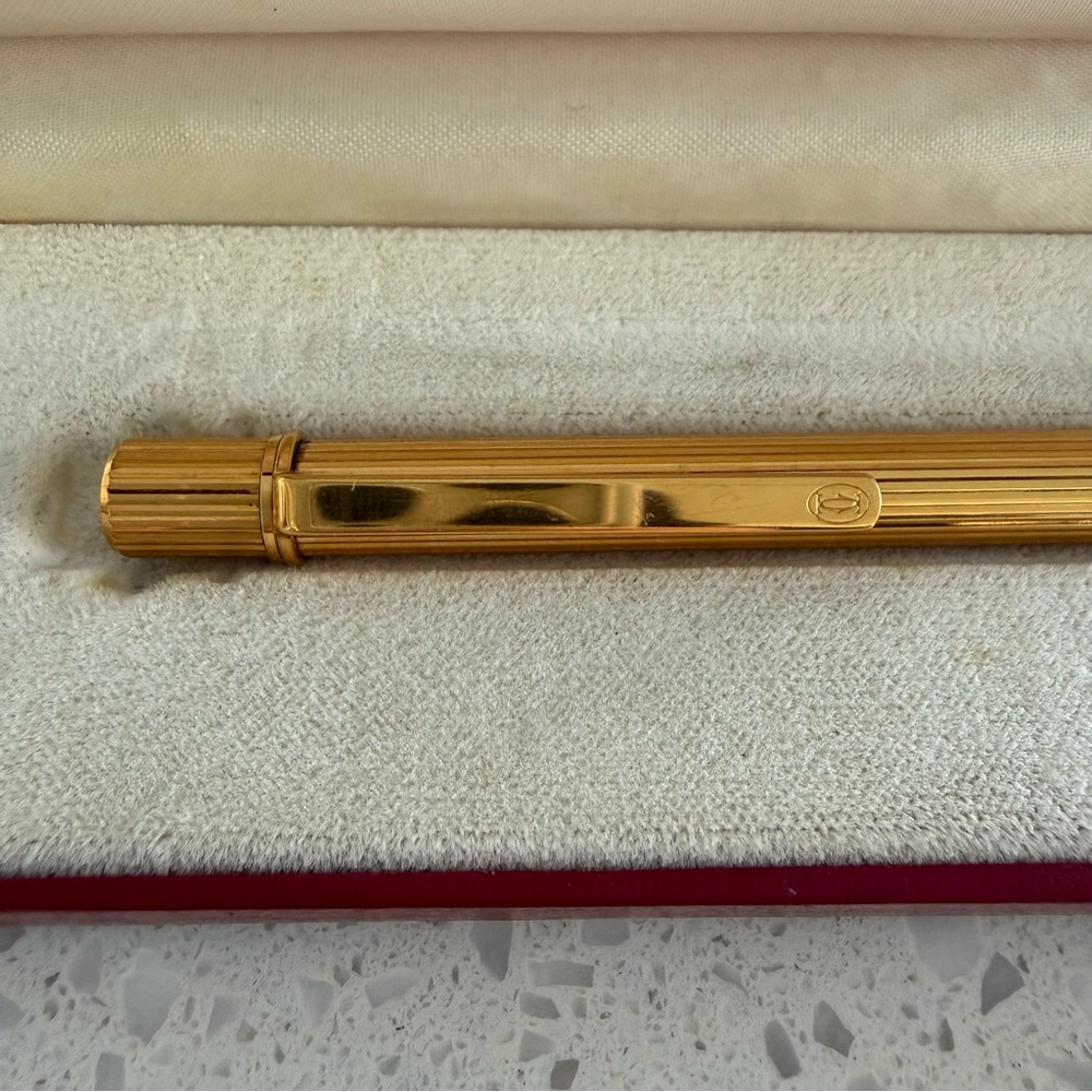 Authentic Cartier Gold Pen in Elegant Case - Picture 2 of 4
